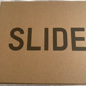 Yeezy Slides size 5 mens in ONYX